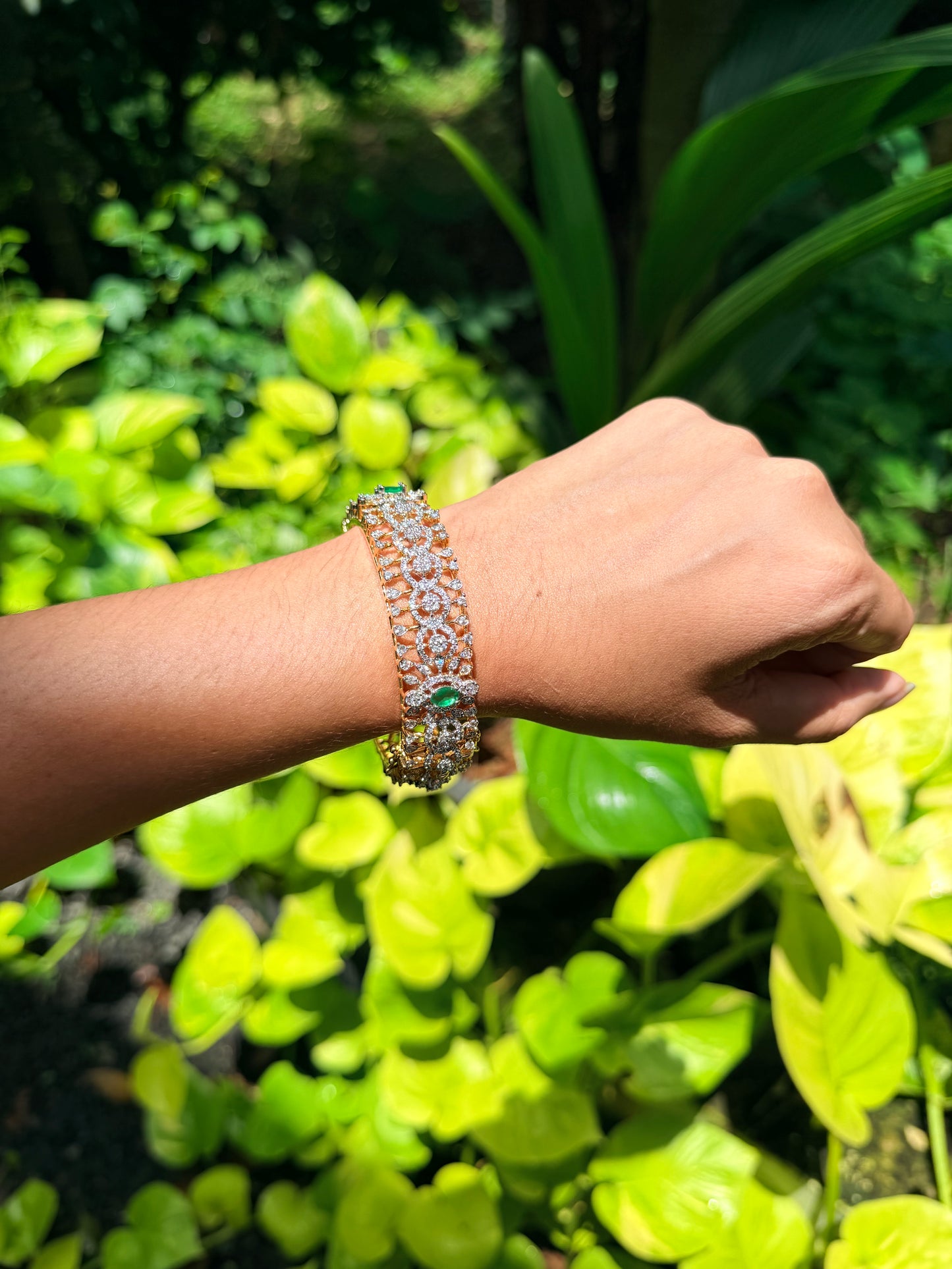 Premium diamond finish openable bangle (single )product code B198