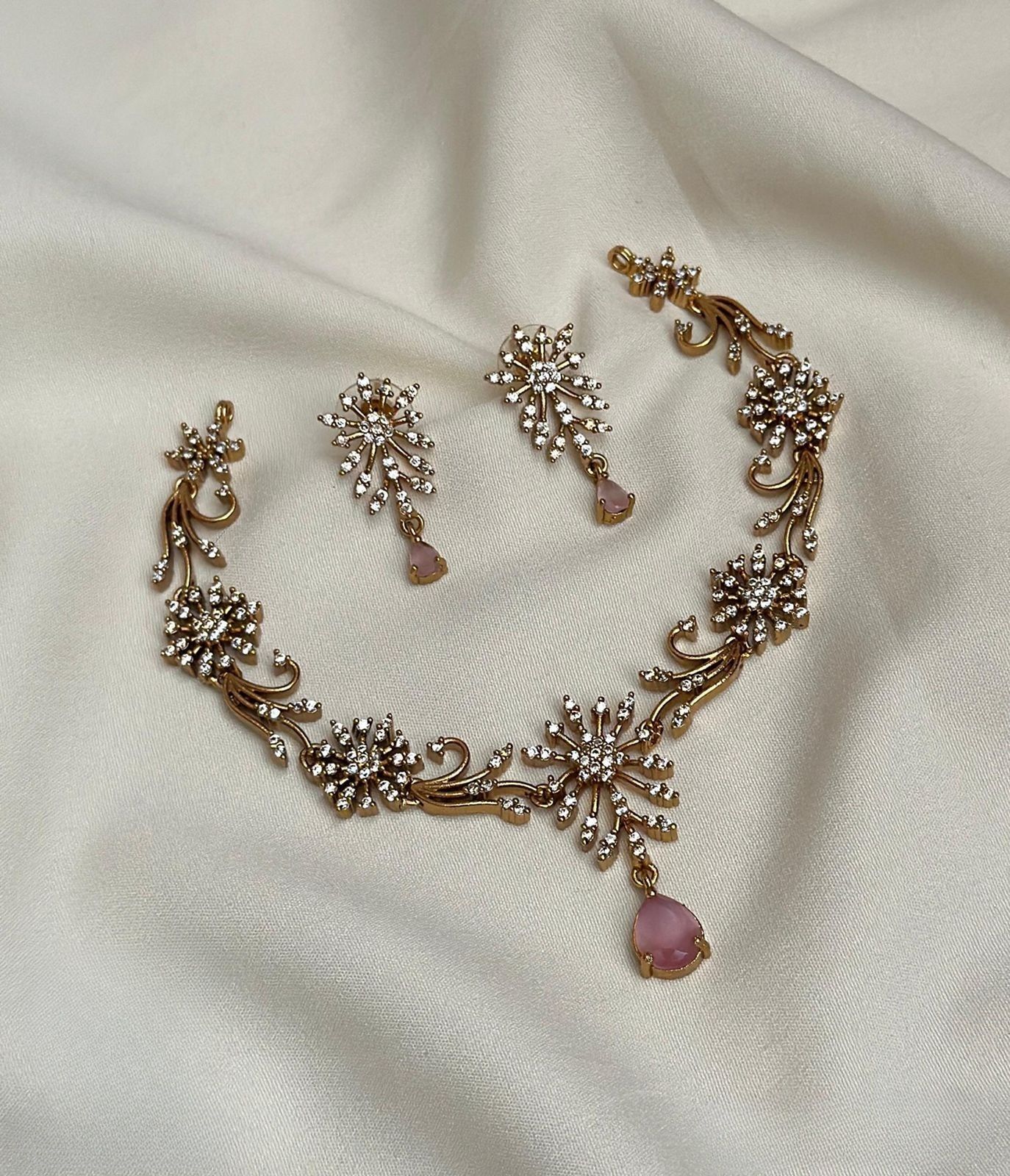 Floral SnowFlake AD Stone Necklace Set