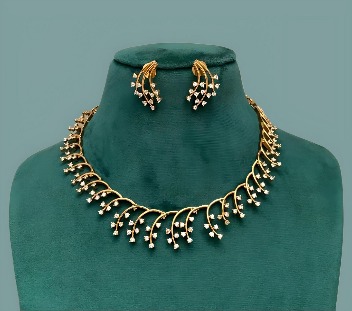 Premium Golden Laurel Wreath Necklace Set