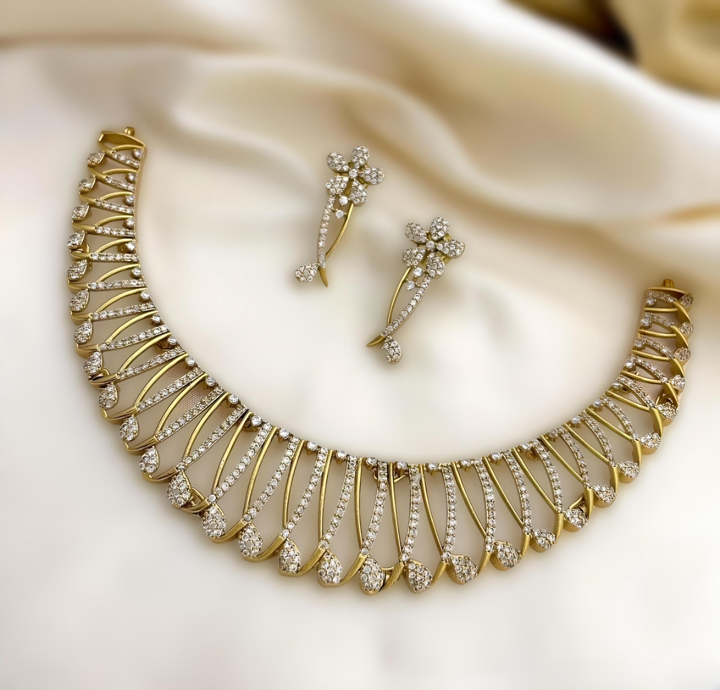 Contemporary Traditional Necklace Set