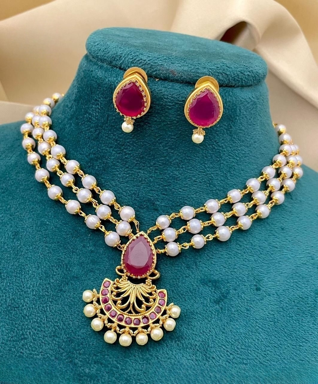 Traditional Ruby Layered Necklace Set