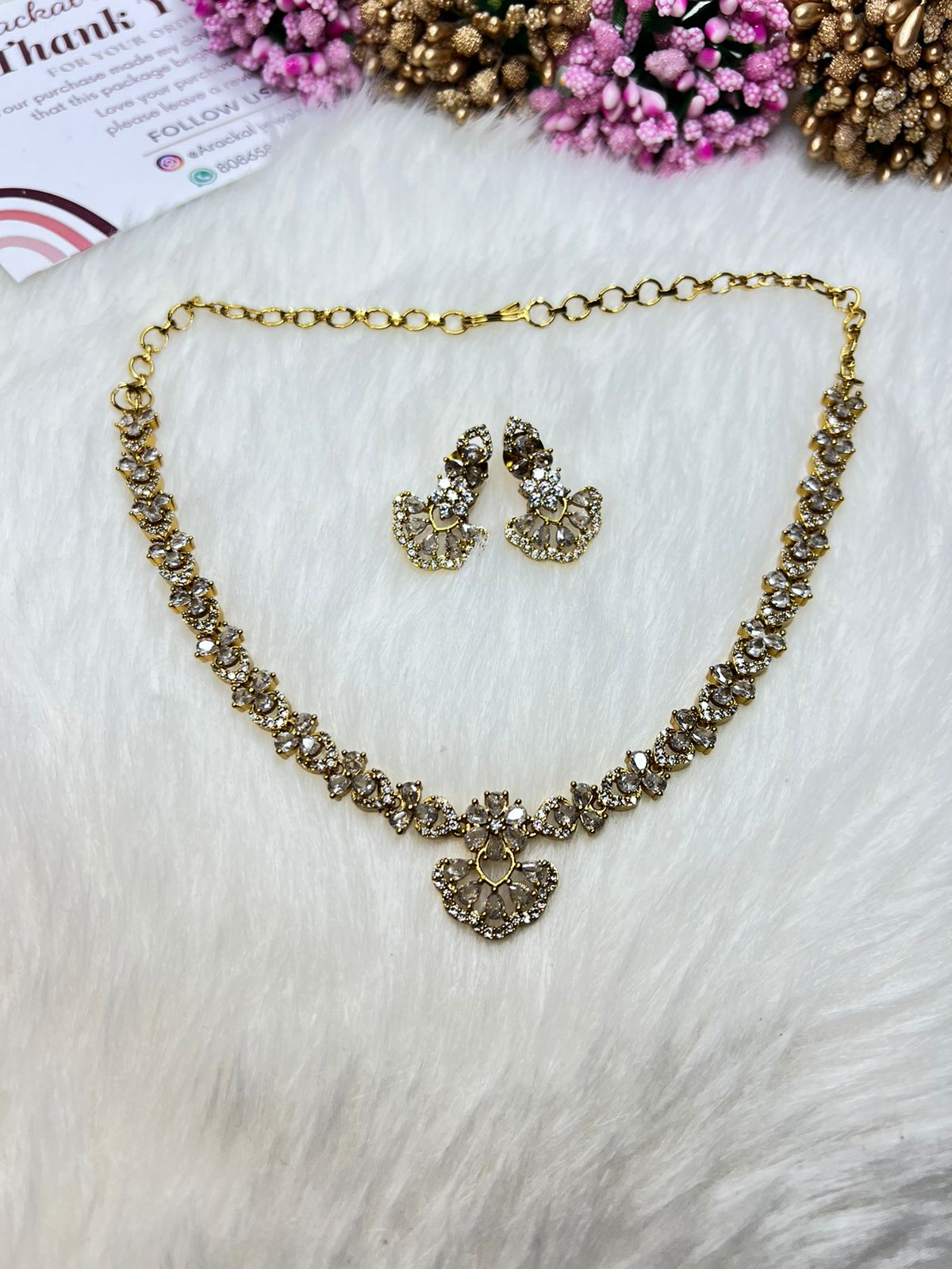 High Quality Floral Finish Necklace Set