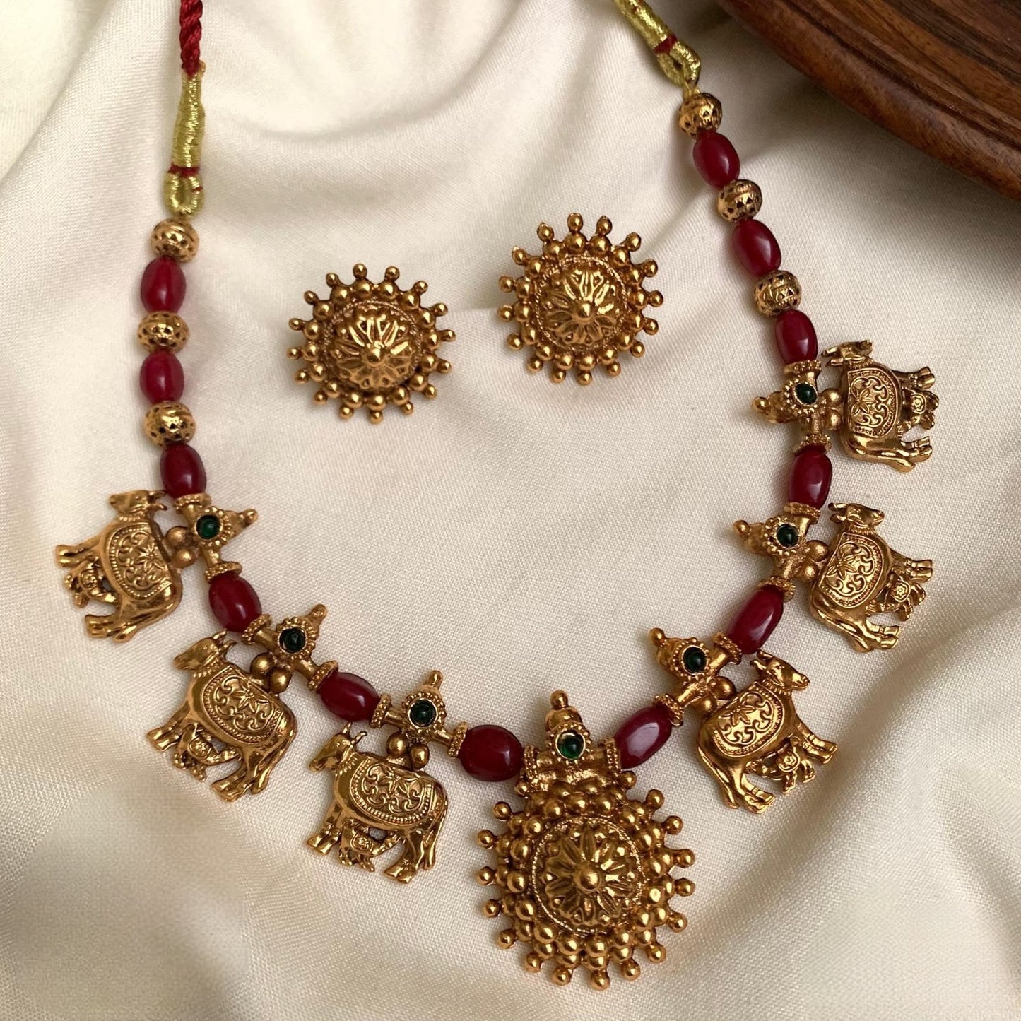 Premium quality gomatha floral gold and  ruby green necklace set product code T97
