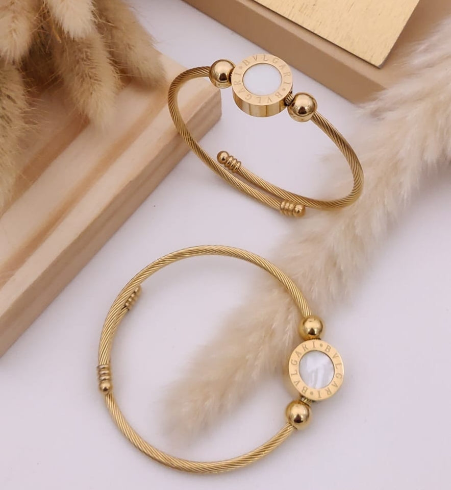 Premium anti tarnish openable bracelet product code B86 suitable for (2.4 and 2.6,2.8)