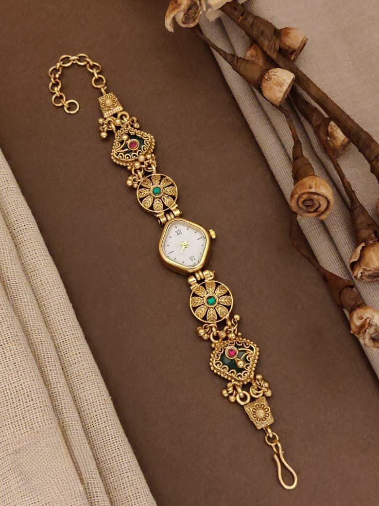 Vintage heritage antique gold floral bracelet watch product code W26