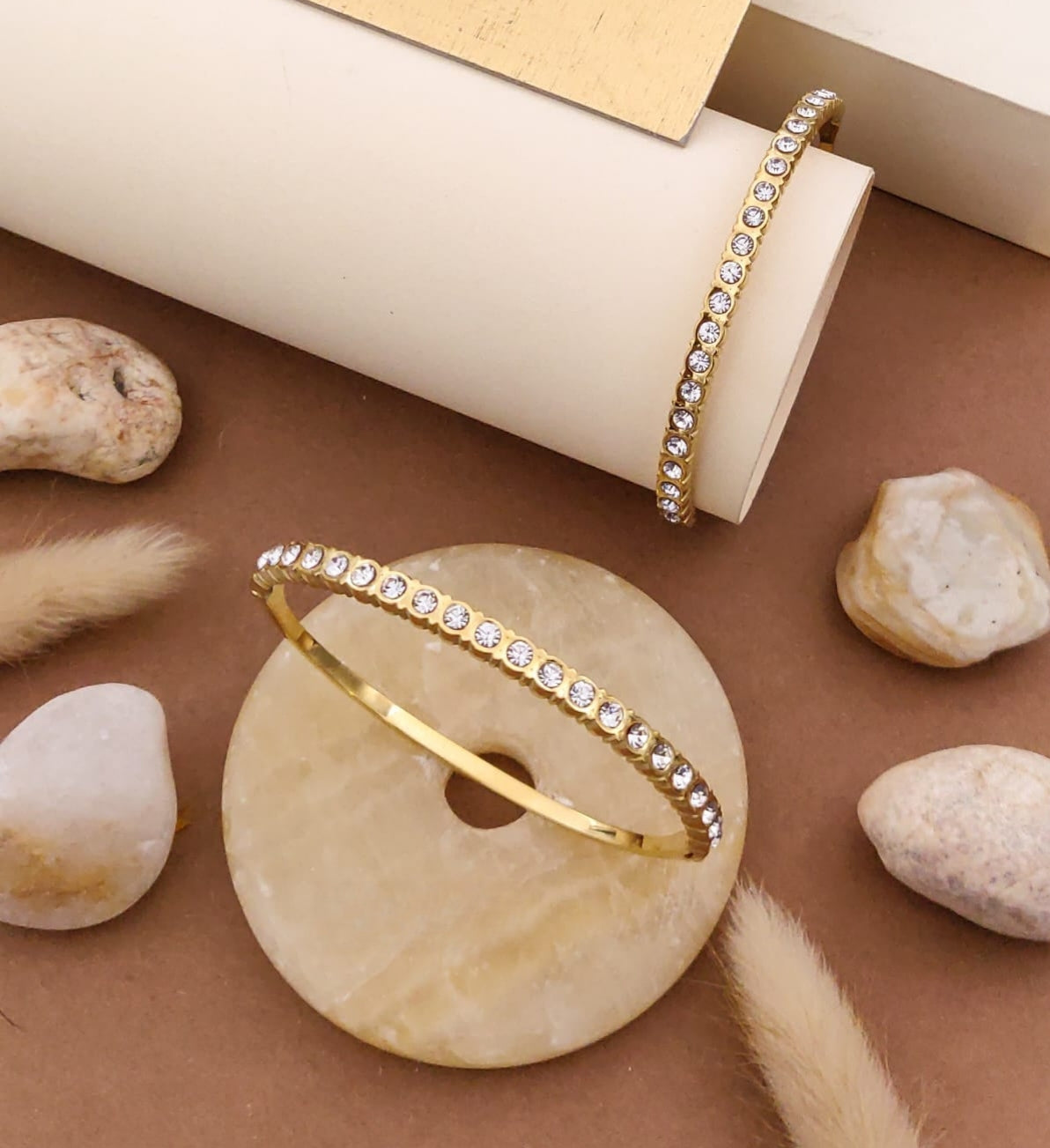 Premium anti tarnish openable bracelet product code B86 suitable for (2.4 and 2.6,2.8)