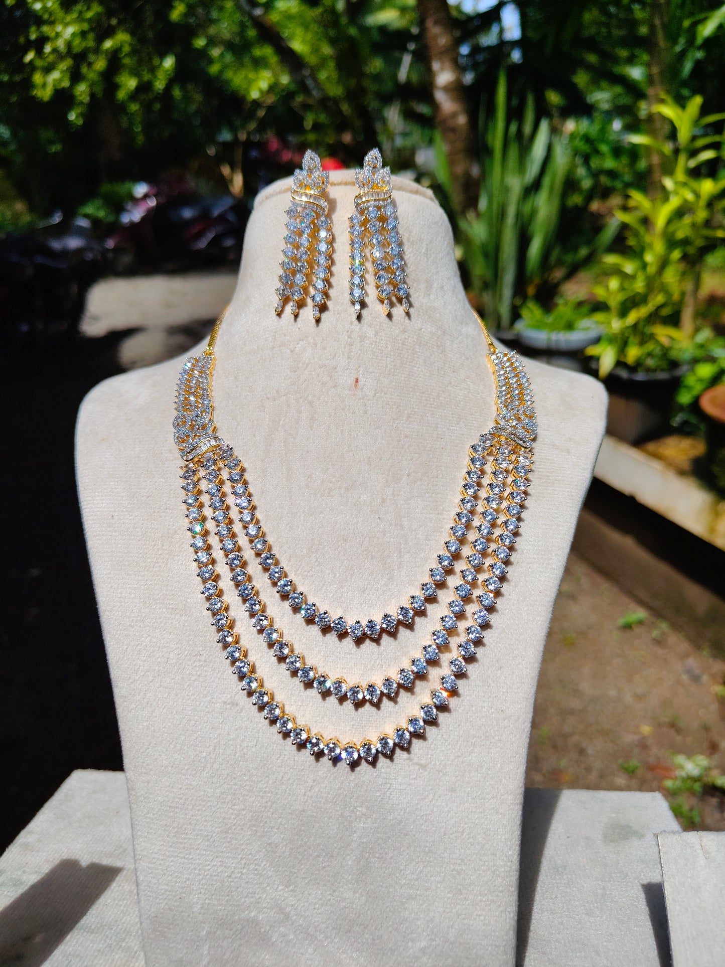 Premium diamond finish 3 layer bridal statement necklace product code N97