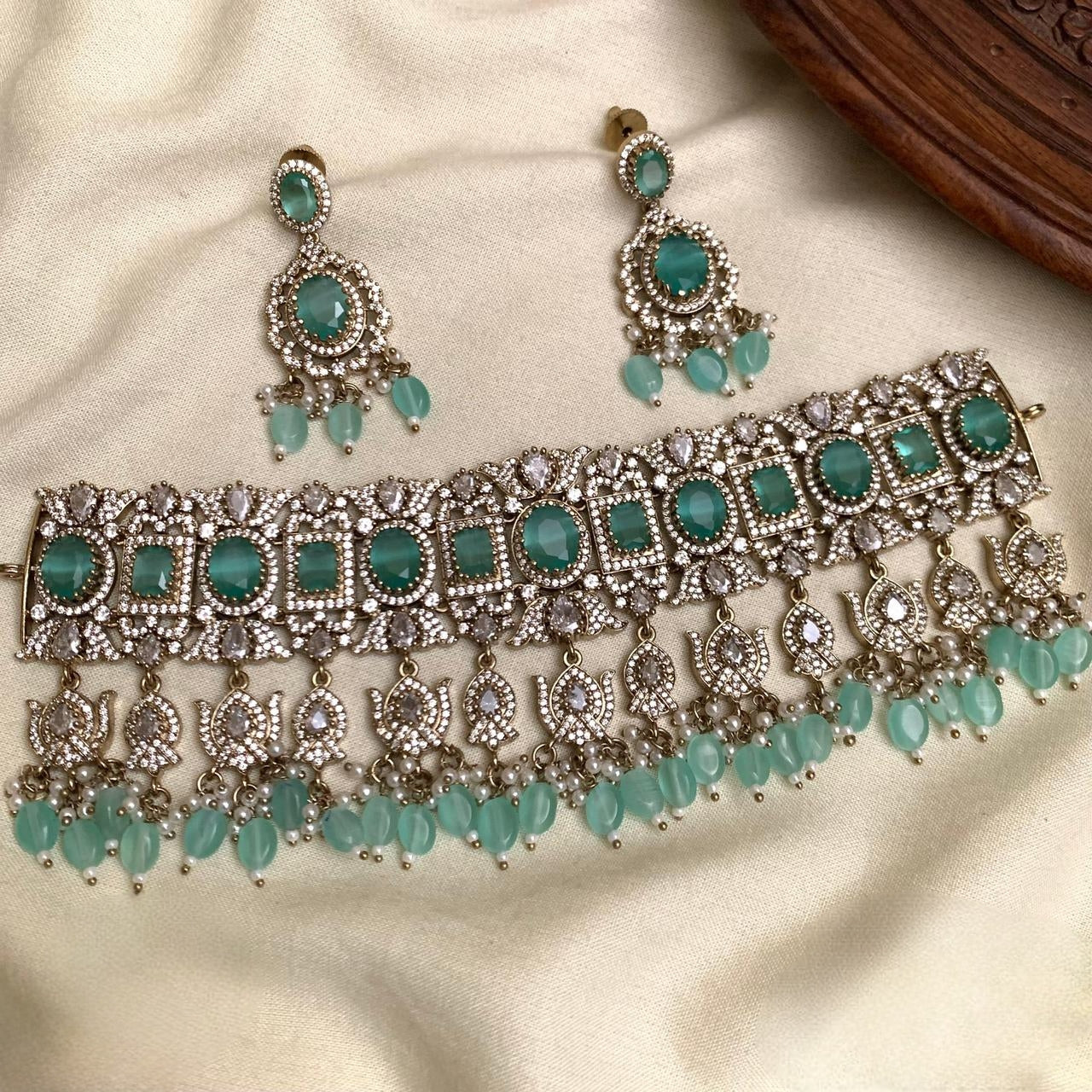 Premium quality Victorian polish bridal choker set product code 366