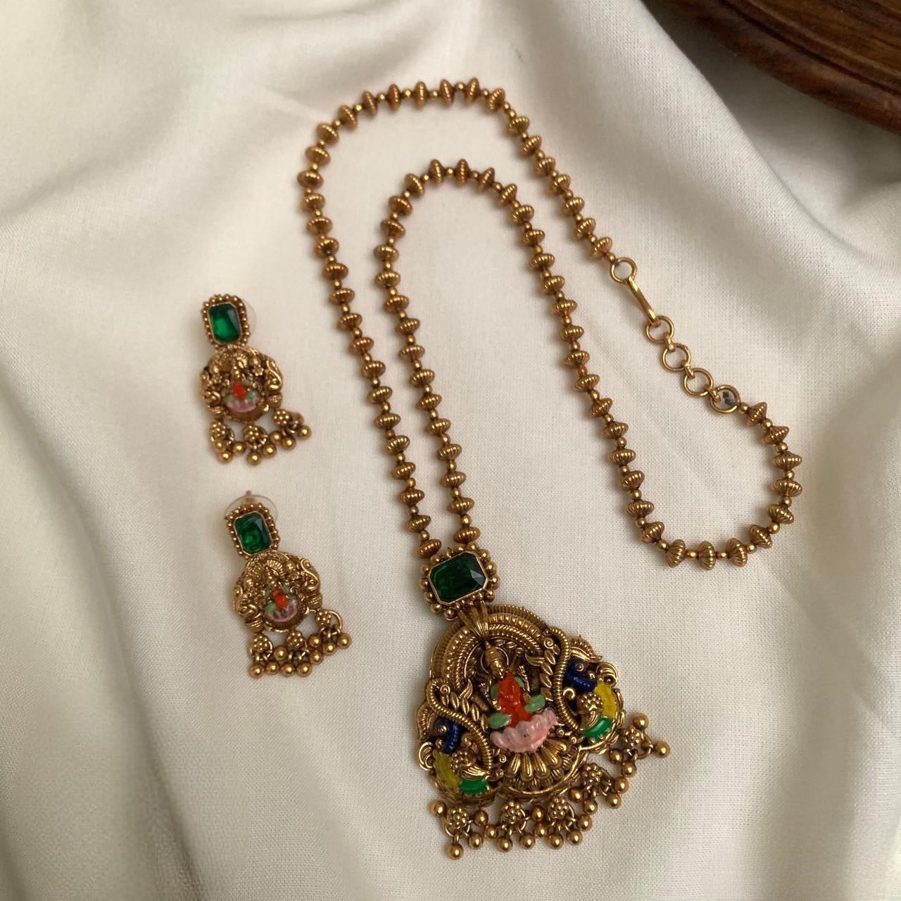 Premium divine Lakhmi temple pendant short haram  set product code T46