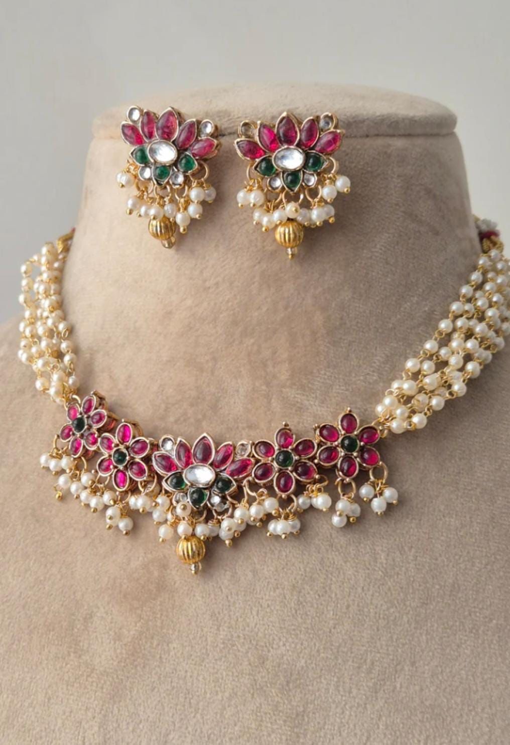 Premium lotus with pearl fusion layer Necklace code d146