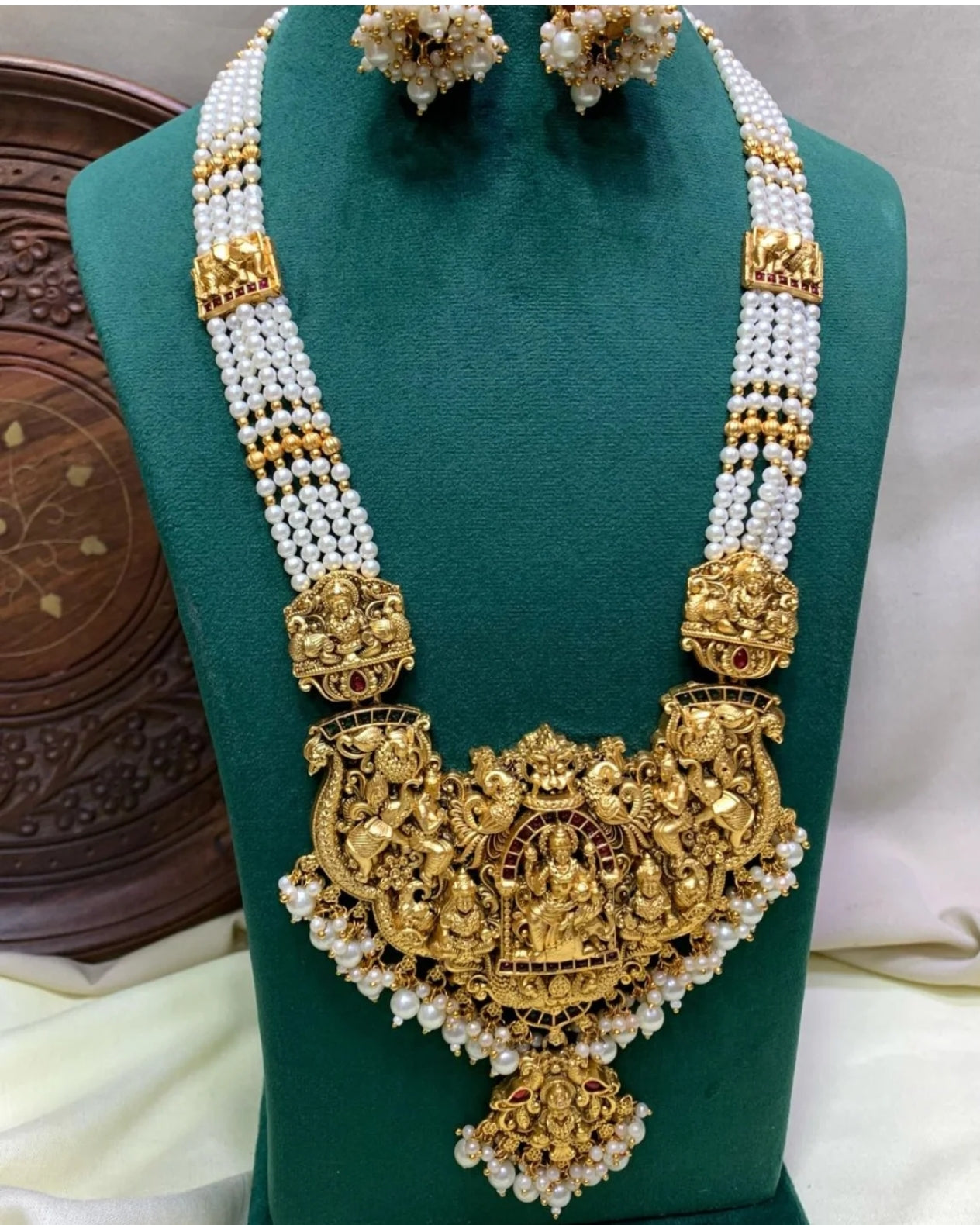 Premium antique long 5 layer pearl lakshmi haram product code N37