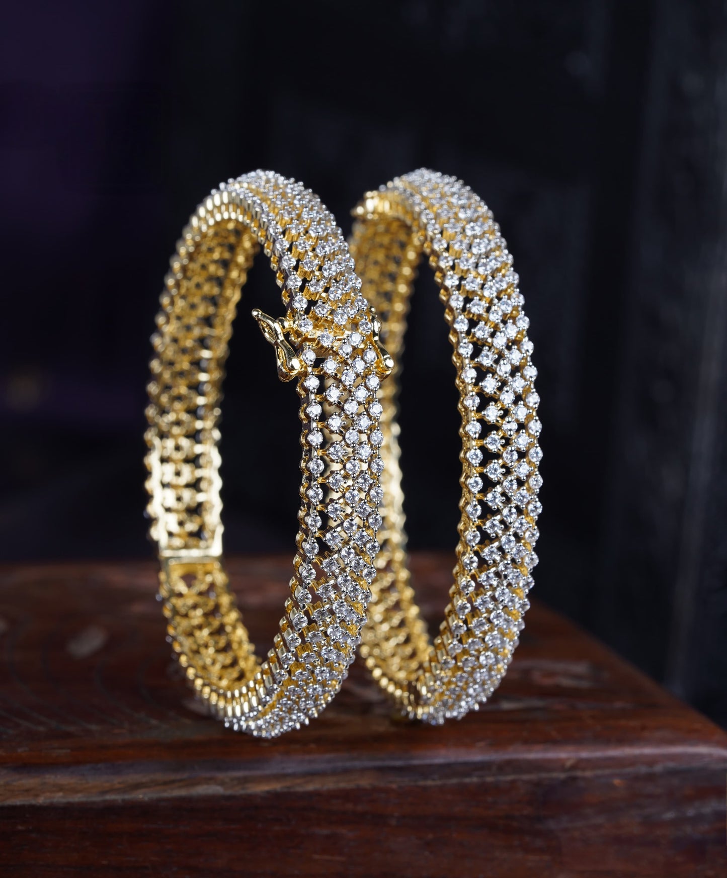 Premium diamond finish statement openable bangle product code B192