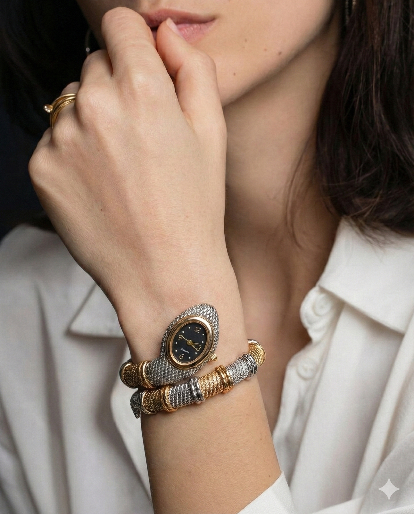 Premium trending anti tarnish snake watch product code W07