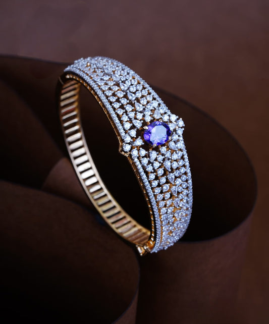 Premium diamond finish statement openable bracelet product code B189