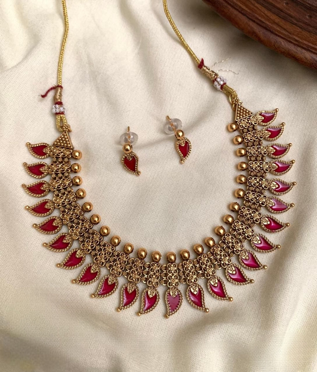 Premium trending palakka necklace product code d172
