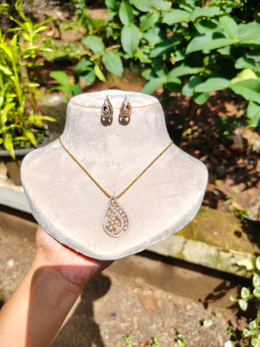 Premium Daimond finish pendant chain set product code D03