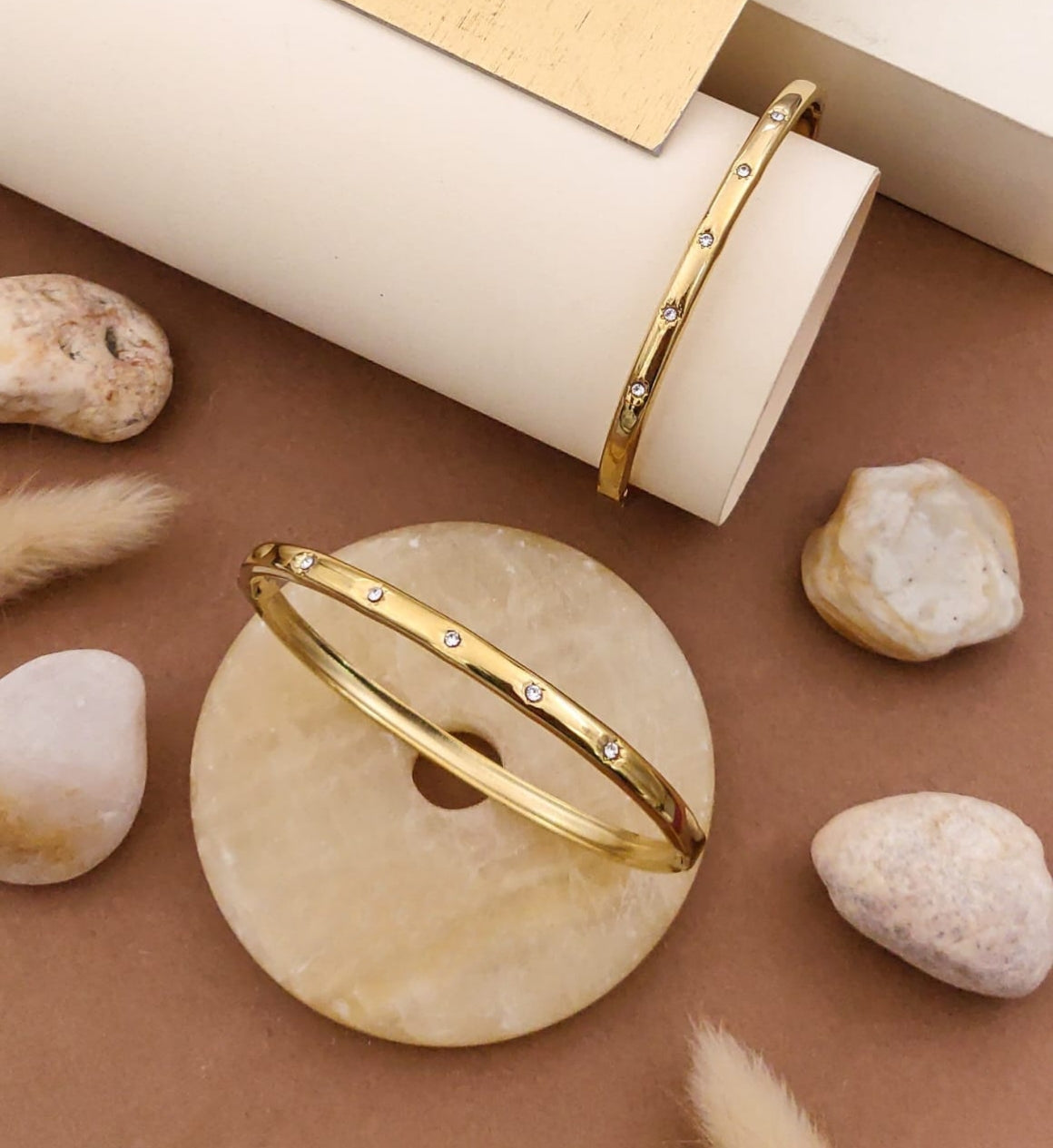 Premium anti tarnish openable bracelet product code B86 suitable for (2.4 and 2.6,2.8)