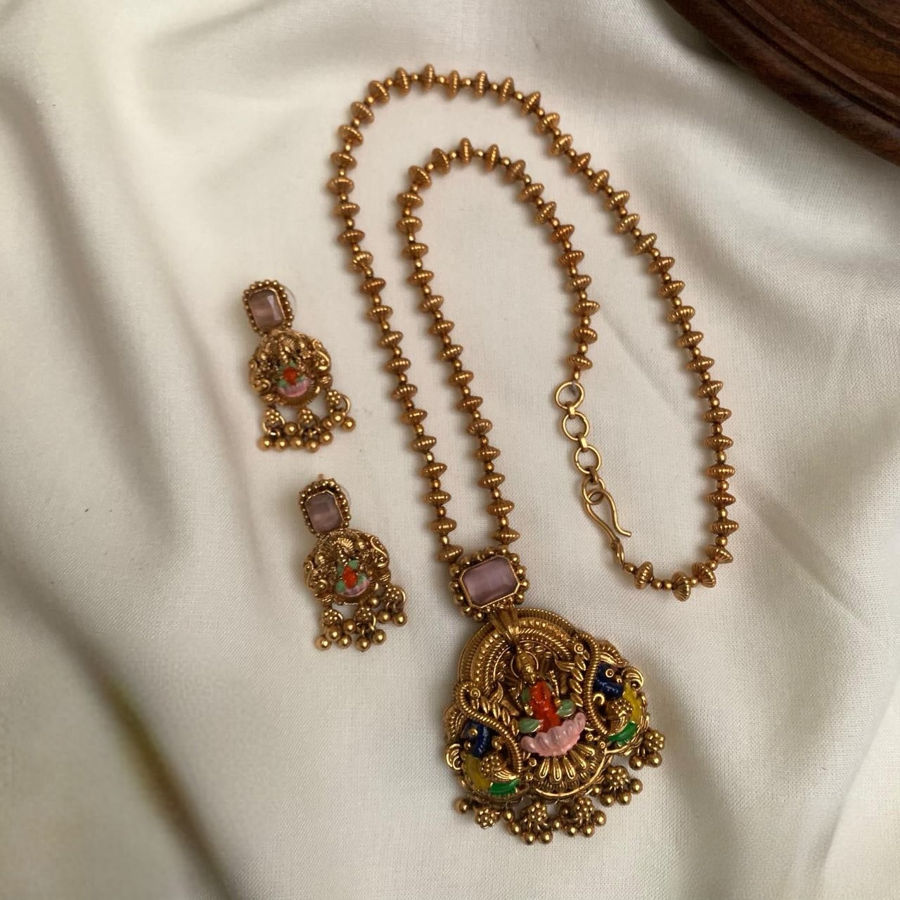 Premium divine Lakhmi temple pendant short haram  set product code T46
