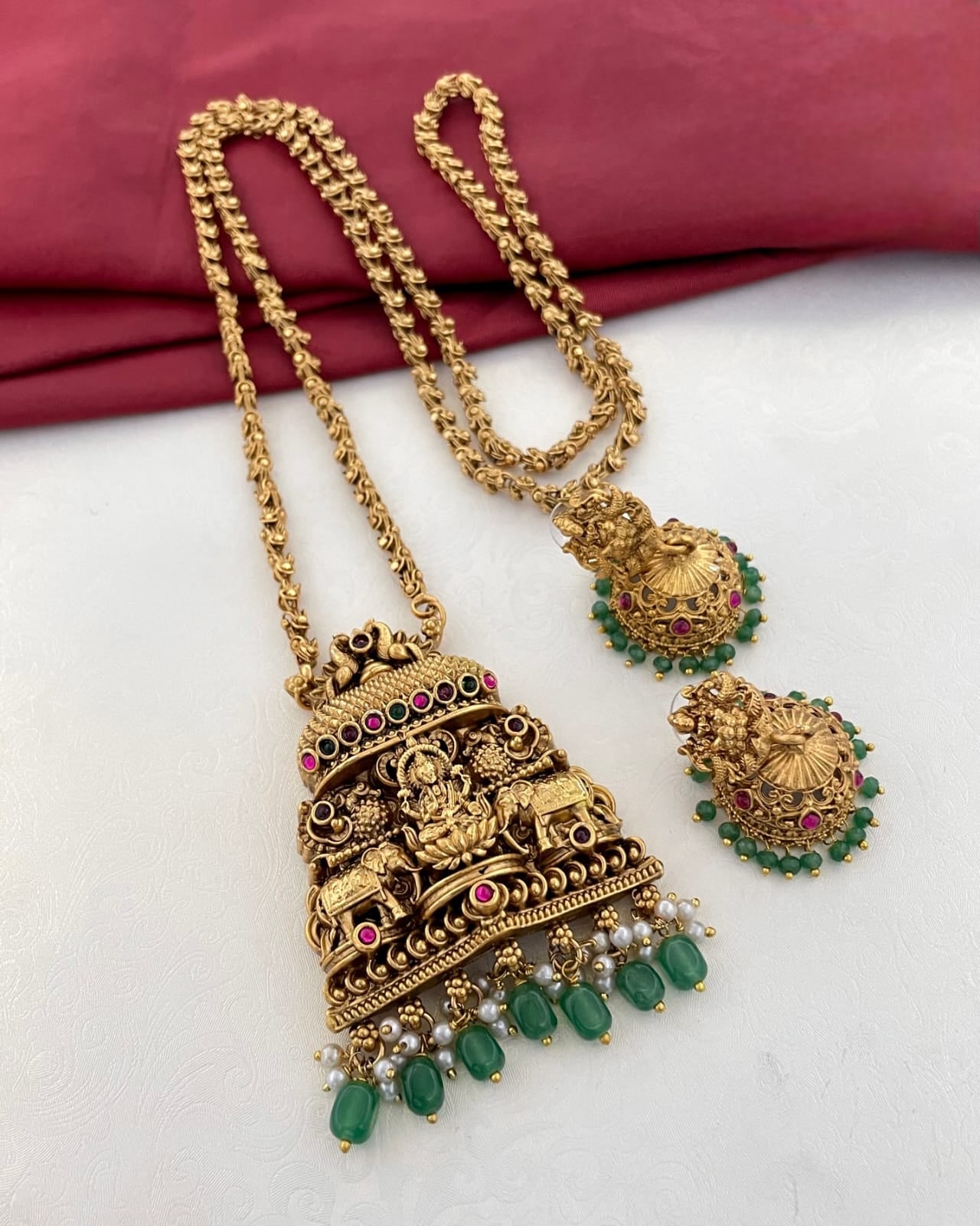 Premium quality antique temple design royal Beauty in every pendant chain with jhumka product code T66