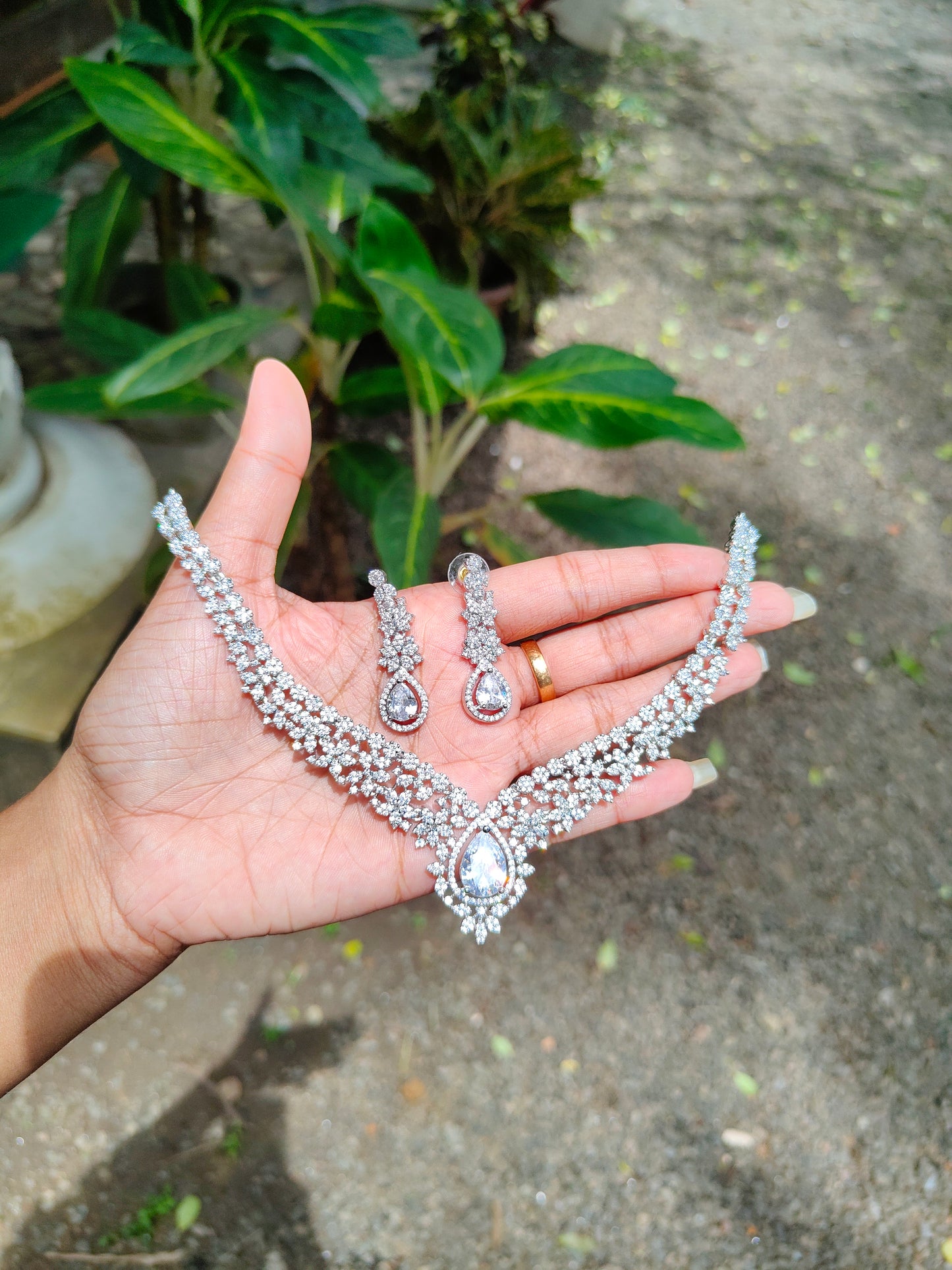 Premium silver finish ad bridal necklace product code 005