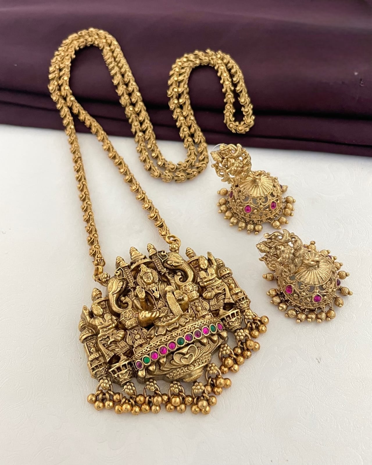 Premium quality antique temple design royal Beauty in every pendant chain with jhumka product code T66