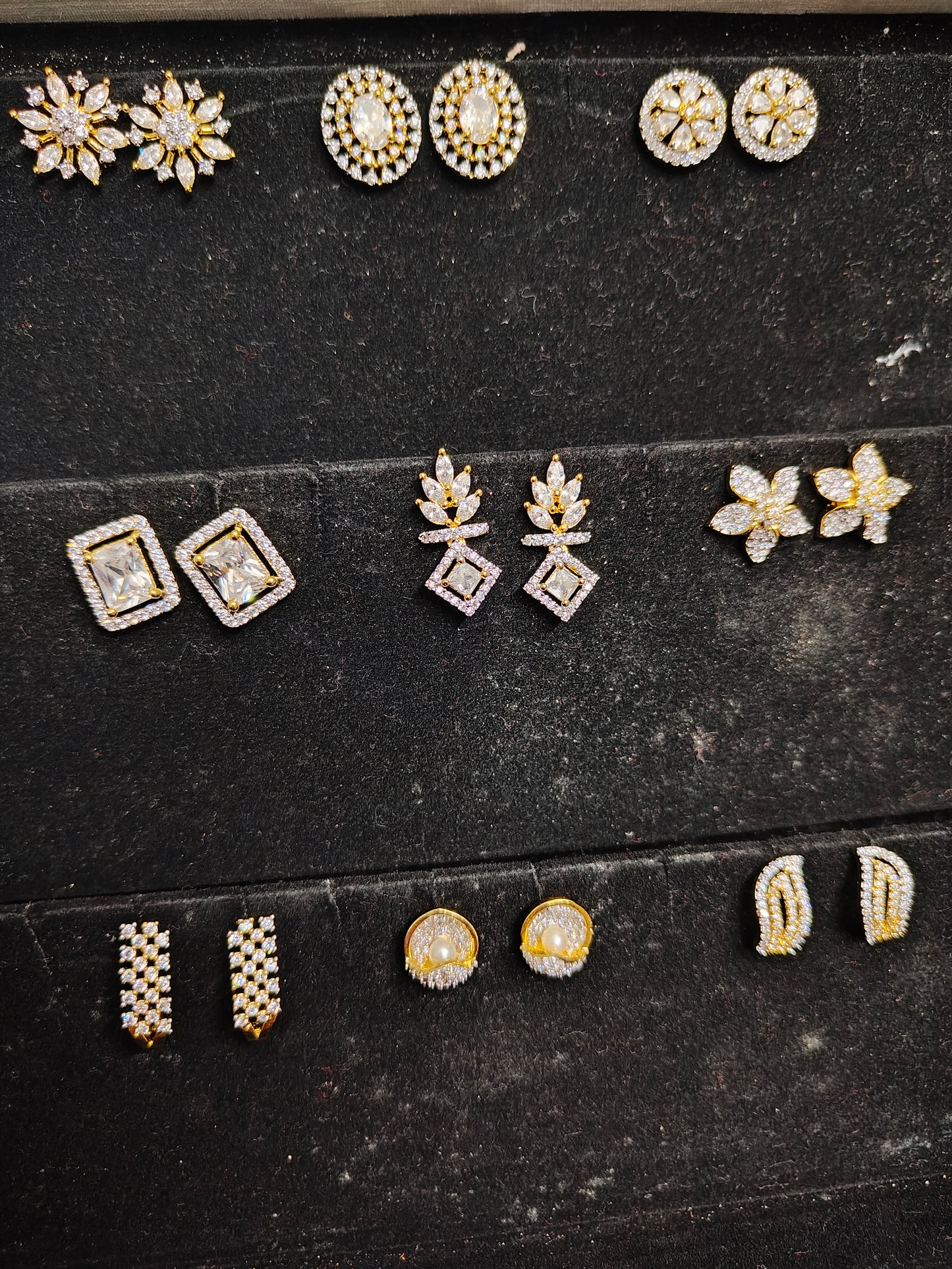 Premium gold plated two tone finish studs product code E62