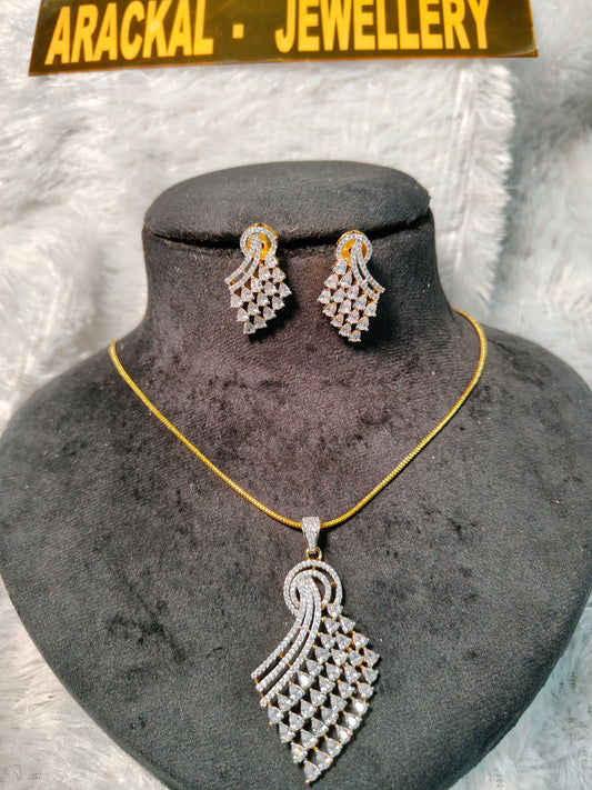 Premium daimond finish pendant set with chain product code 006