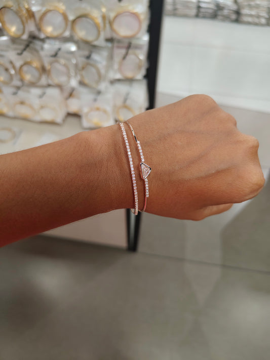 Premium rosegold polish 2layer imported twisted freesize bangle product code G86