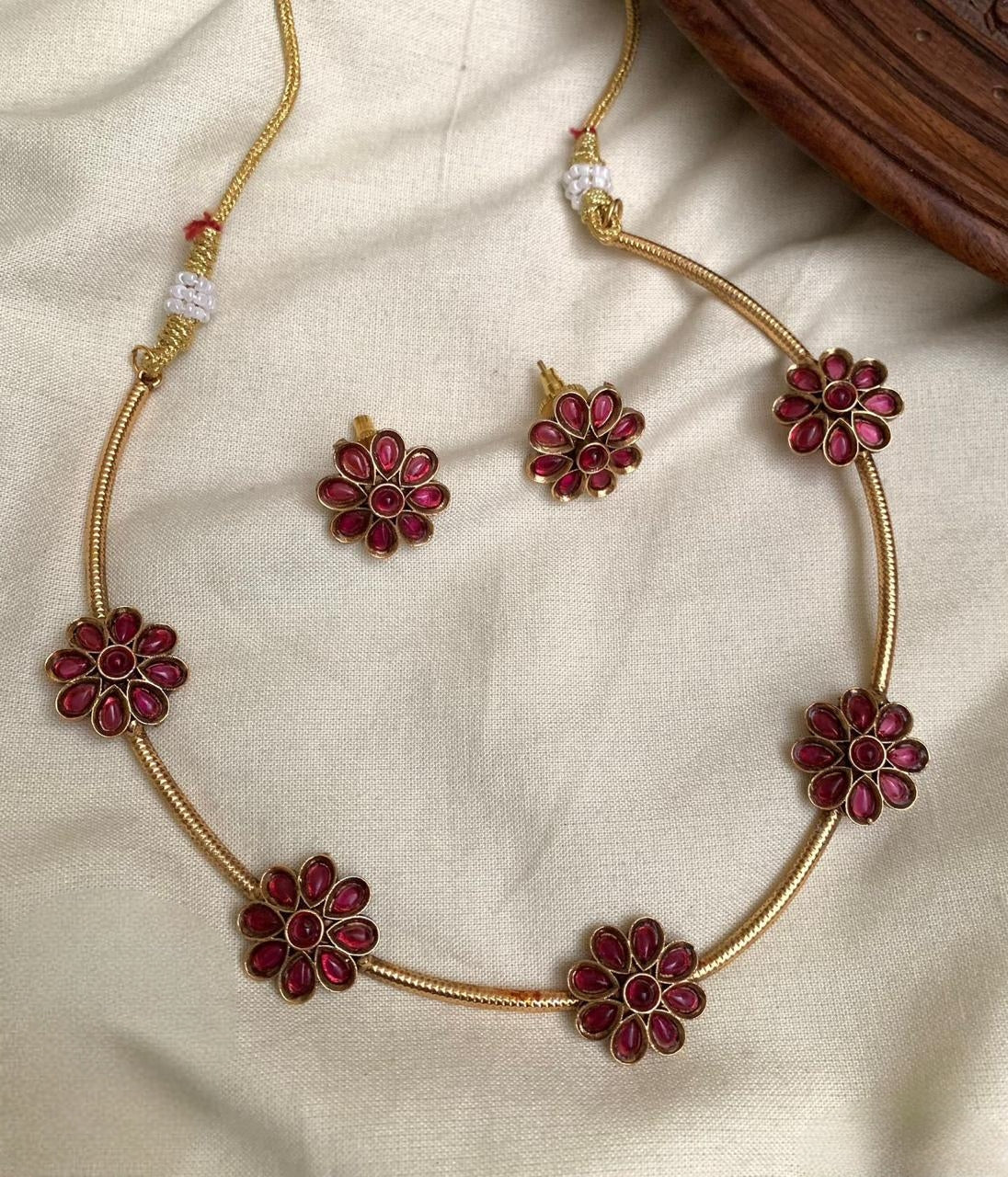 Premium matt finish designer flower necklace product code N348