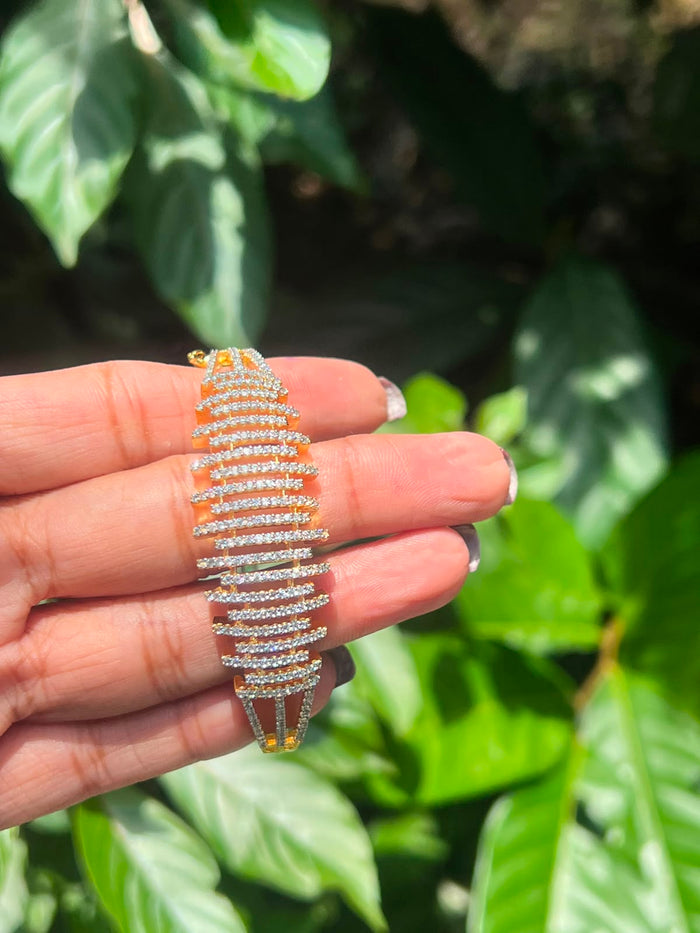 Premium diamond finish bracelet product code B233