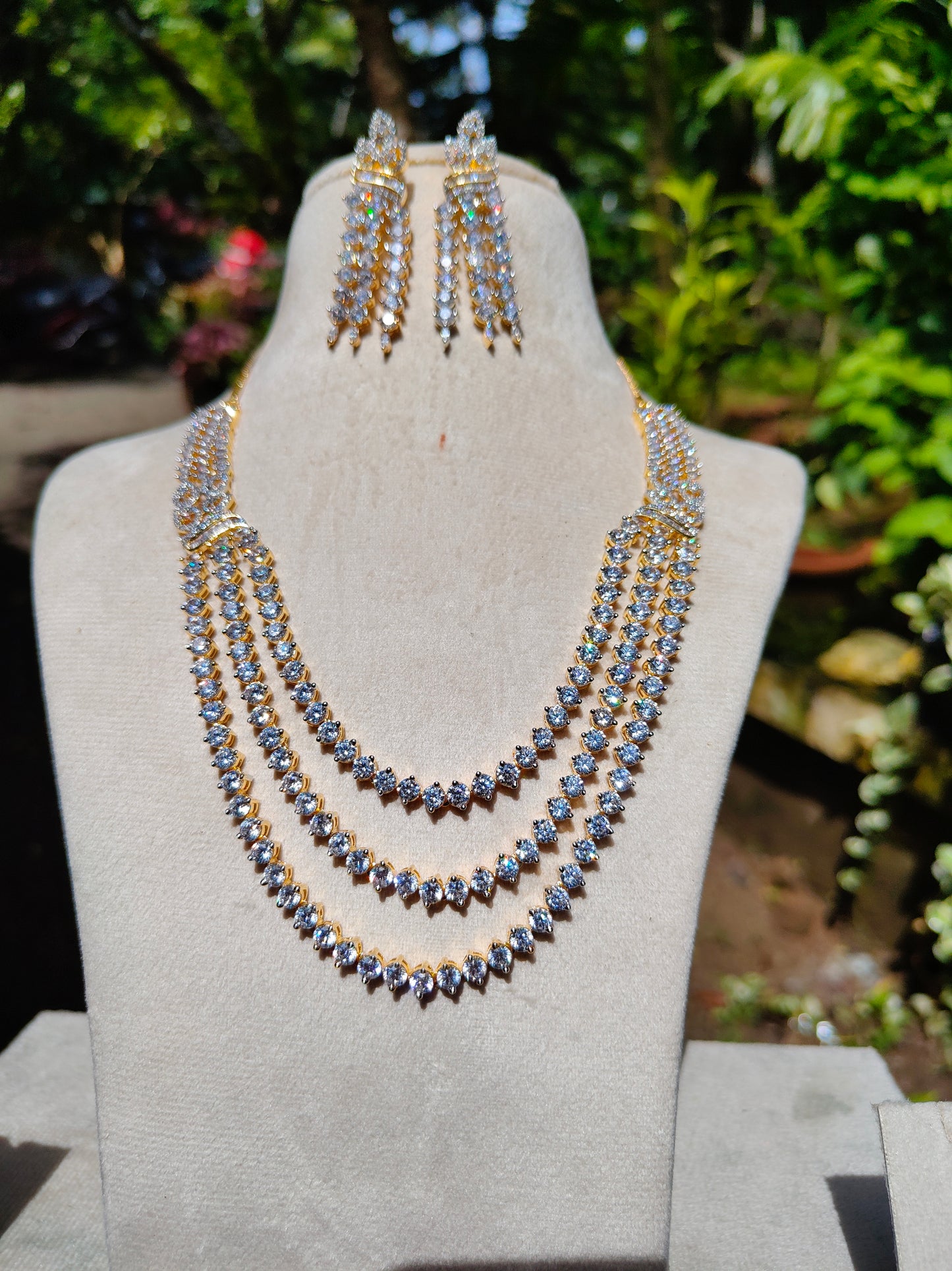Premium diamond finish 3 layer bridal statement necklace product code N97