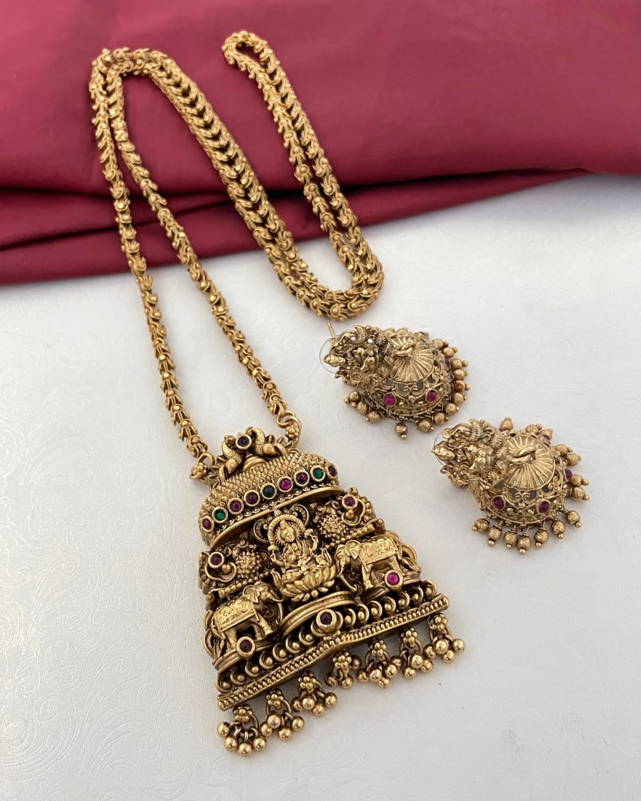 Premium quality antique temple design royal Beauty in every pendant chain with jhumka product code T66