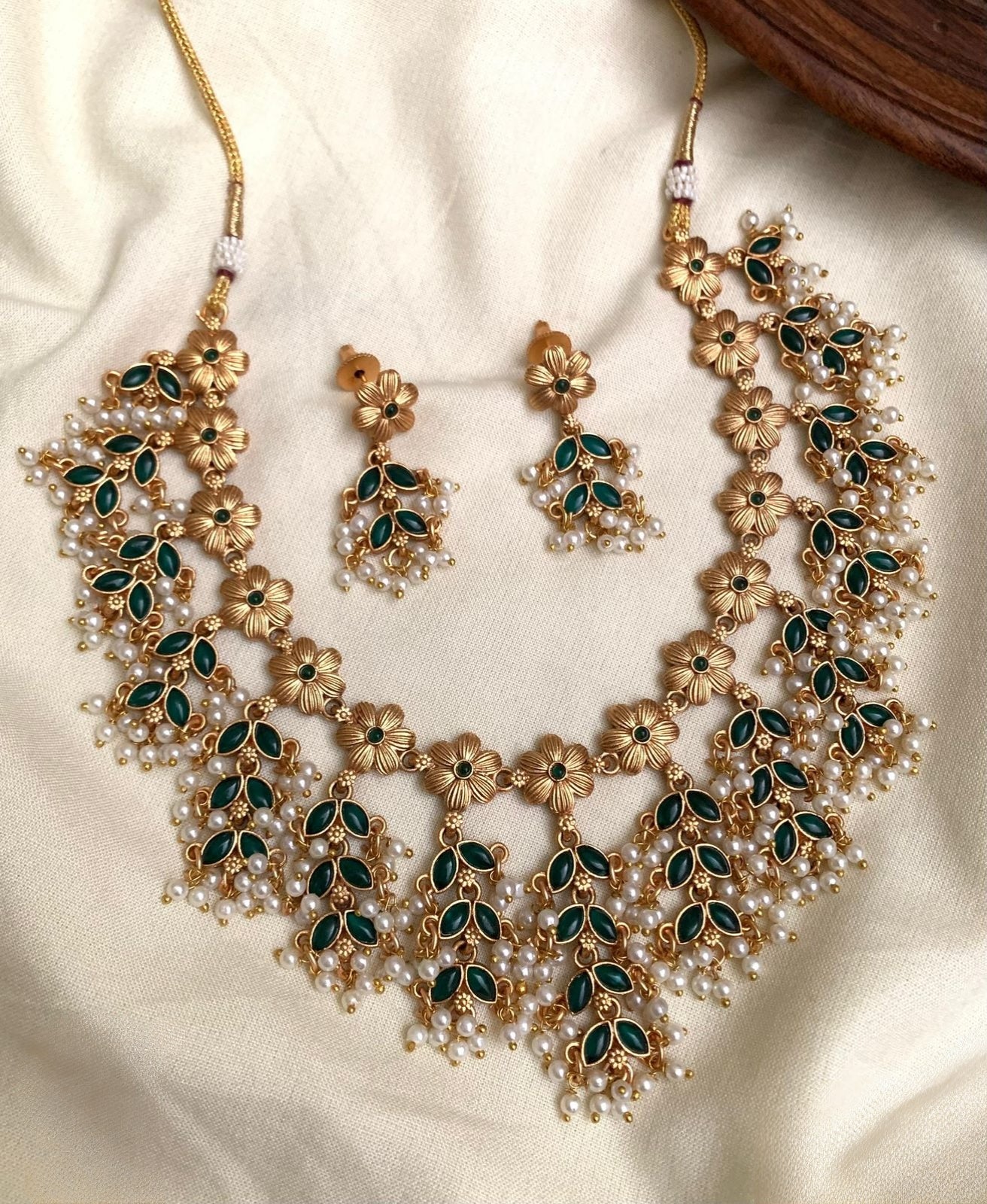 Premium floral matte finish pearl hanging designer necklace product code N100