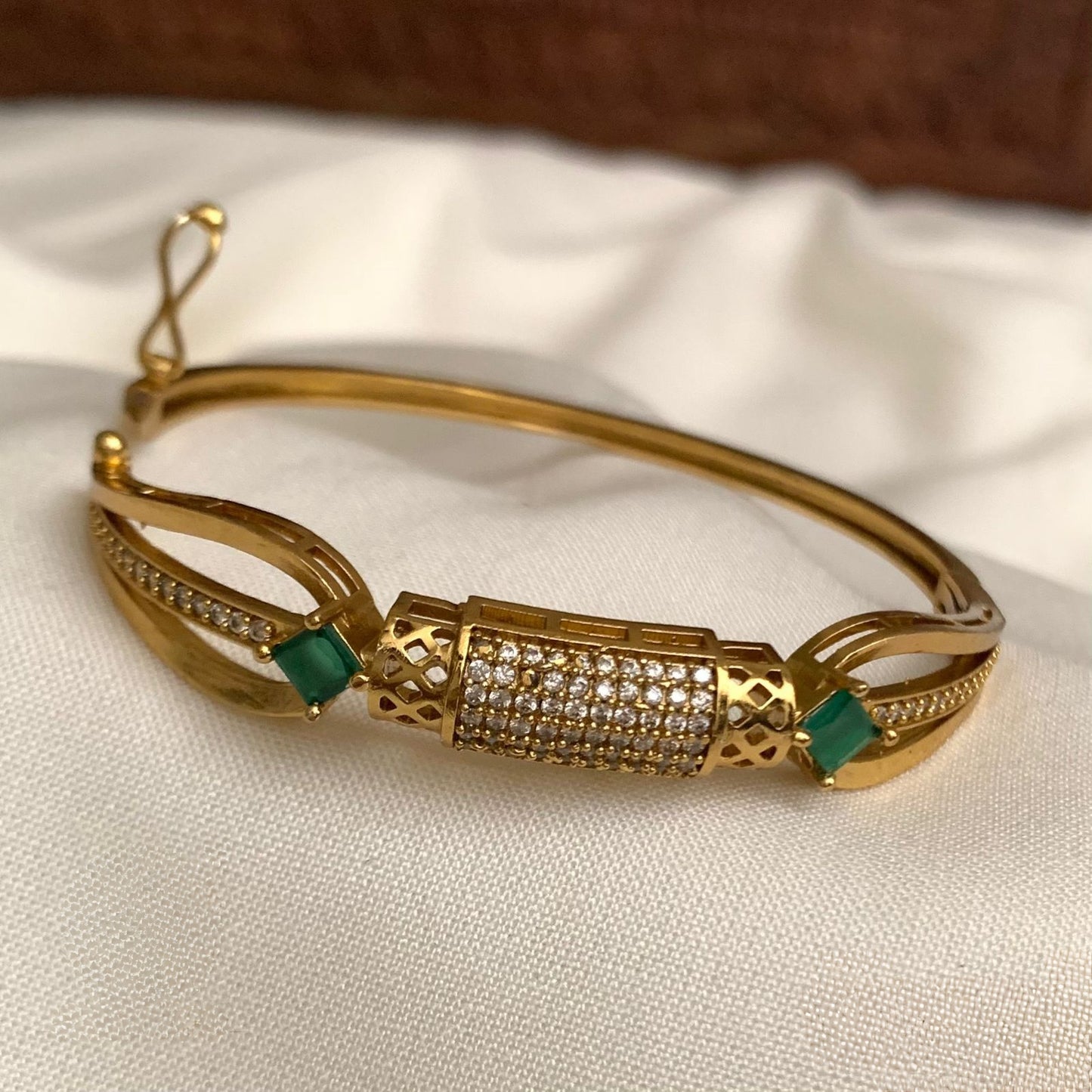 Premium antique gold openable bracelet upto 2.6 product code B20