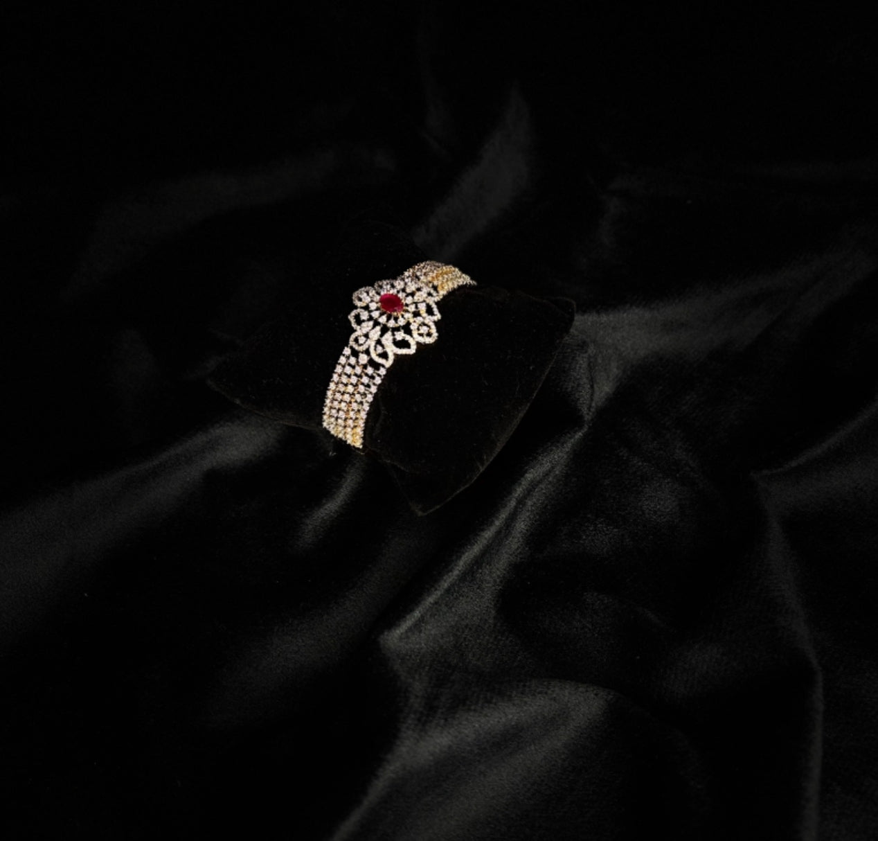 Premium diamond finish statement openable bracelet product code B186