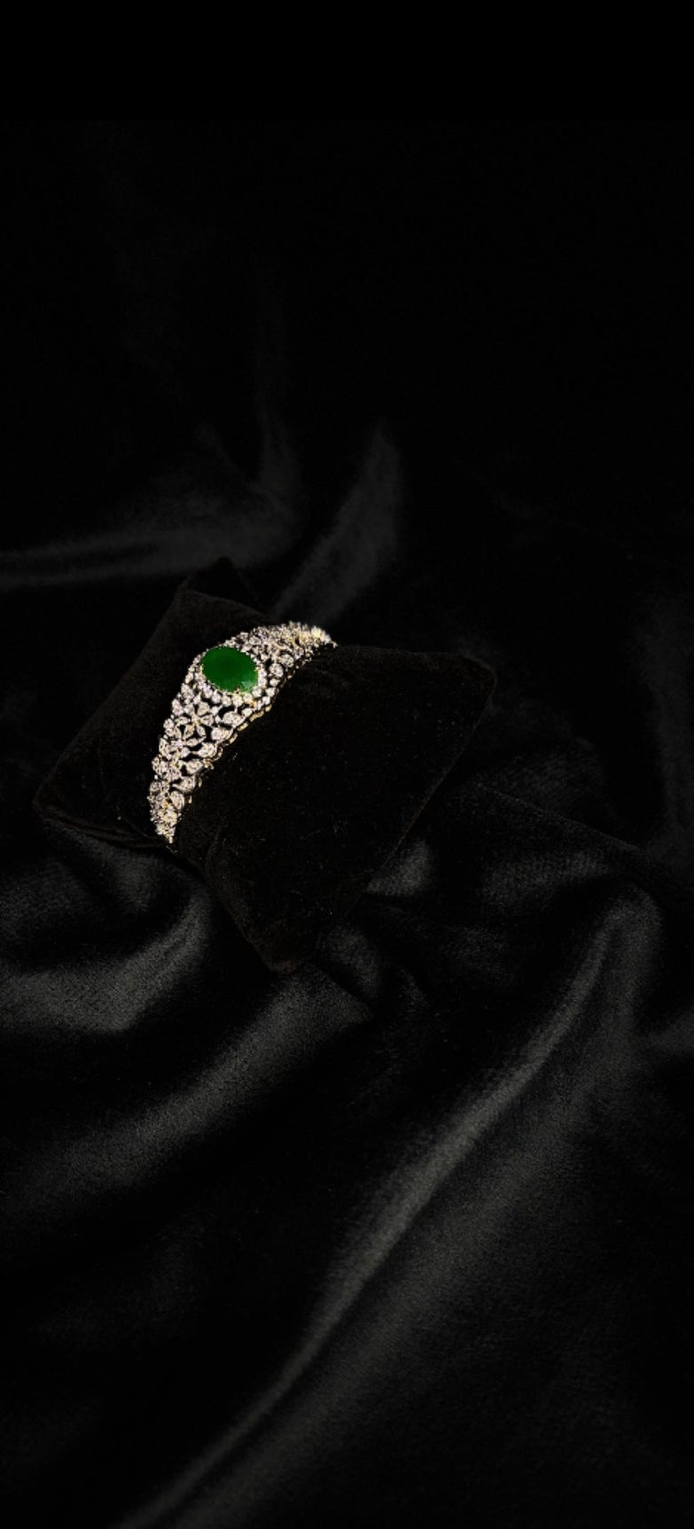 Premium diamond finish statement openable bracelet product code B185